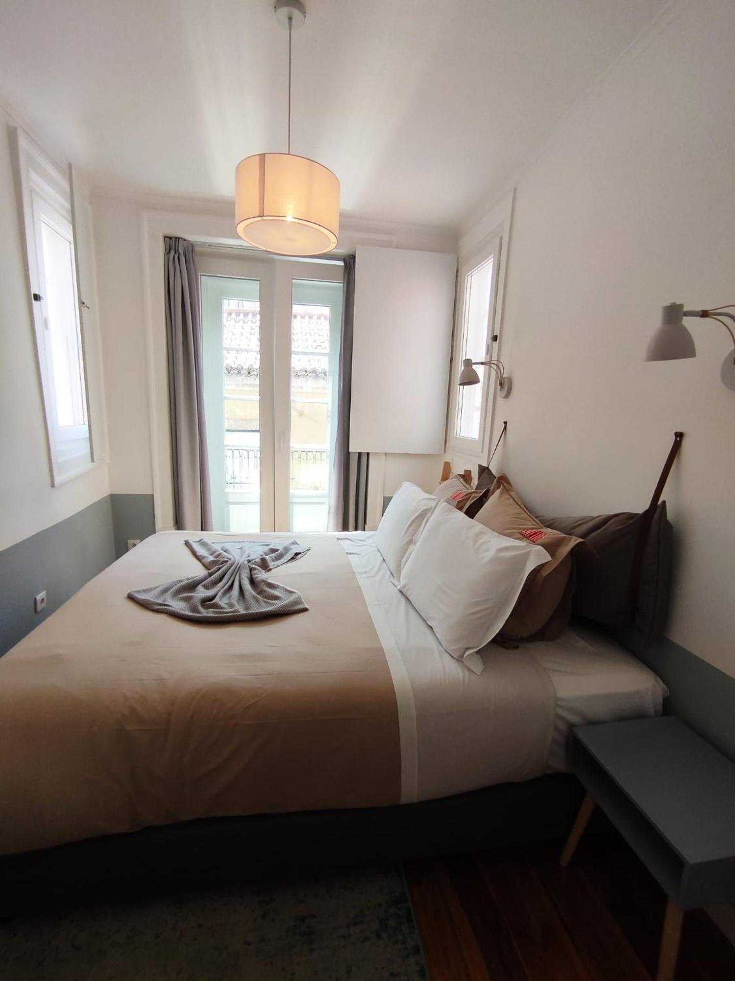 Lisbon Colours Bairro Alto Apartments Ngoại thất bức ảnh
