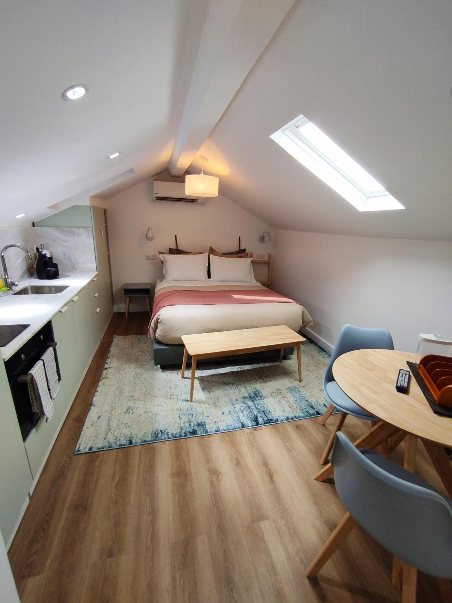 Lisbon Colours Bairro Alto Apartments Ngoại thất bức ảnh