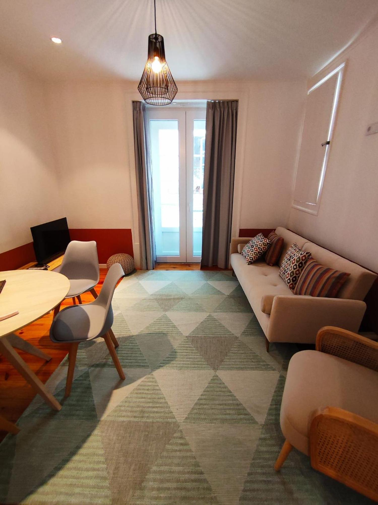 Lisbon Colours Bairro Alto Apartments Ngoại thất bức ảnh