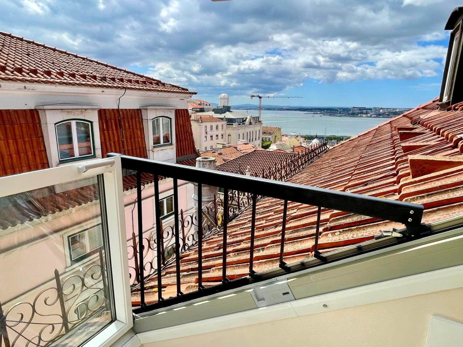 Lisbon Colours Bairro Alto Apartments Ngoại thất bức ảnh